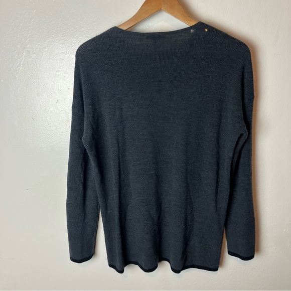 Eileen Fisher 100% Fine Merino Wool Gray Sweater Pullover Size XXS Flawed- Holes - Picture 5 of 8